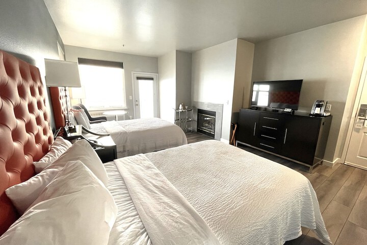 Tides Inn & Suites