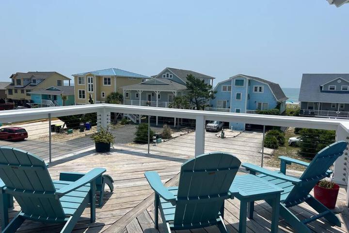 Holden Beach House Second Row with surround views!