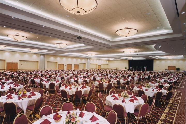 Ballroom/Hall 37 of 54