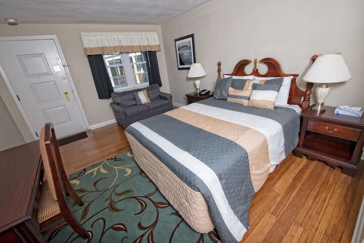 Room 34 of 40