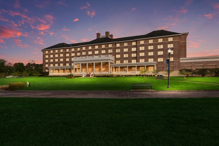 Hotel 10 of 73