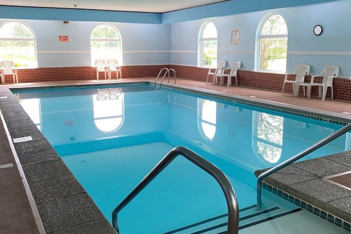 Super 8 by Wyndham New Hampton