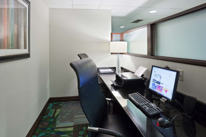 Business Center 42 of 42