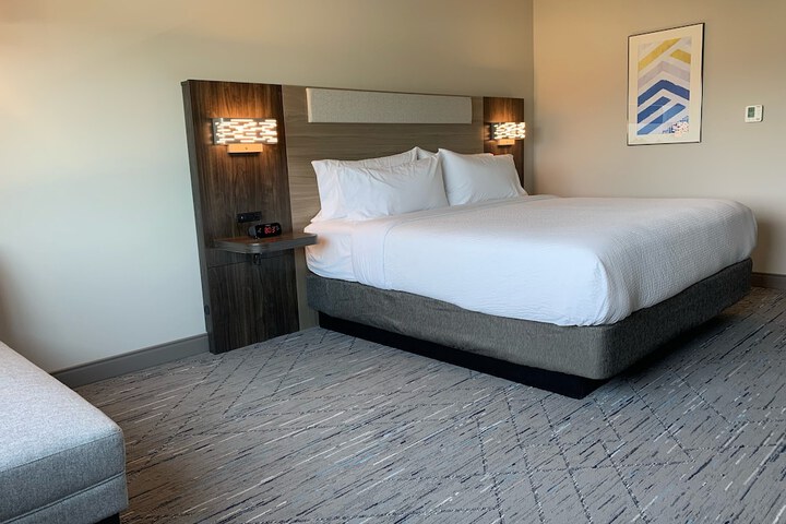 Holiday Inn Express & Suites Courtenay - Comox by IHG