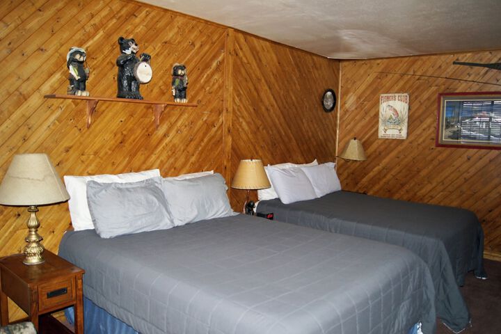 Room 27 of 65