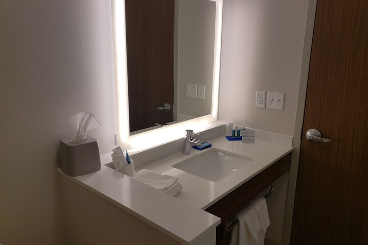 Holiday Inn Express & Suites Brigham City - North Utah by IHG