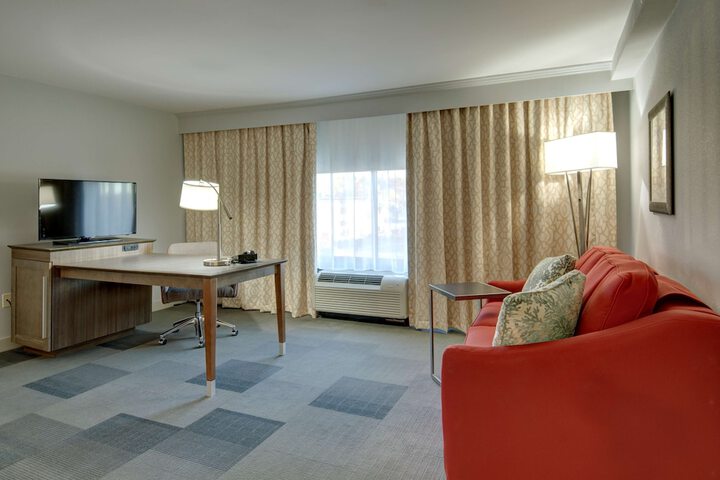 Room 19 of 42
