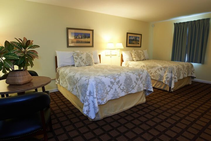 Room 9 of 23