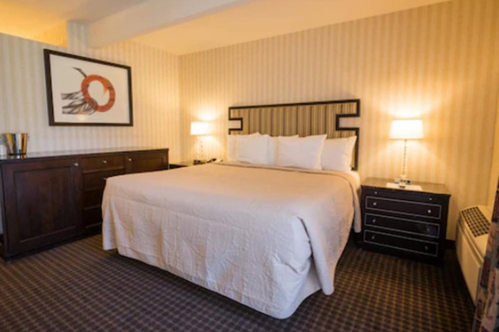 Los Gatos Lodge