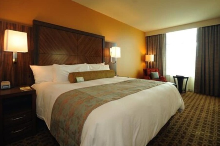 Room 15 of 48