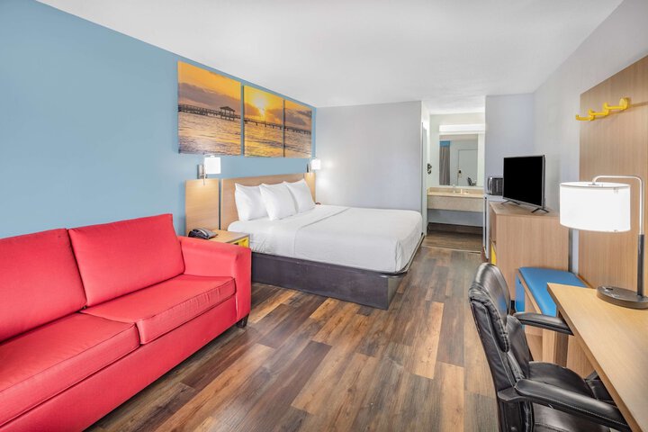 Room 21 of 26