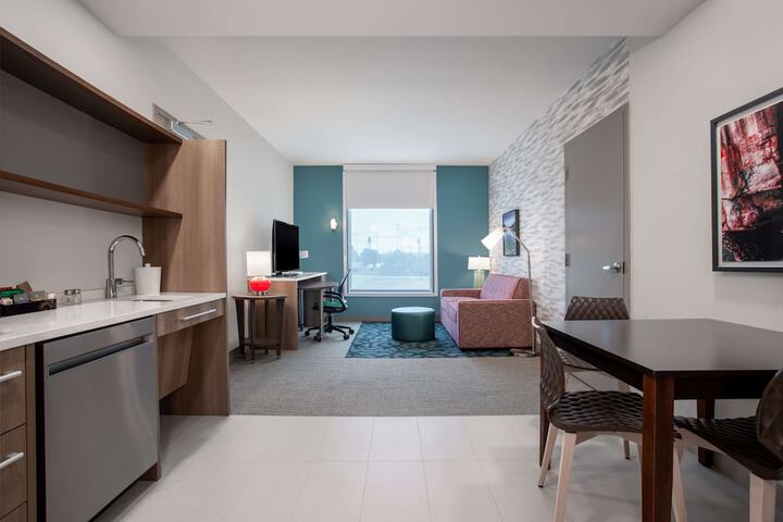 Room 16 of 38