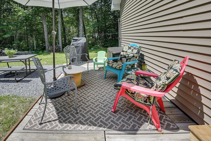 Maine Cottage w / Dock & Kayaks Near Augusta!