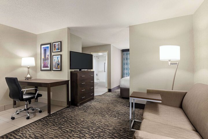 La Quinta Inn & Suites by Wyndham Newark - Elkton