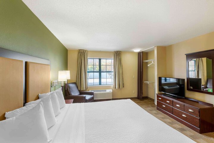 Extended Stay America Select Suites - Milwaukee - Waukesha