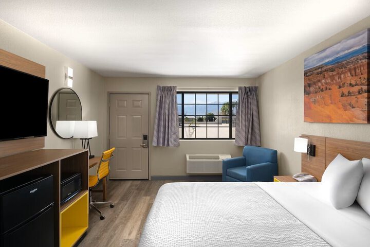 Days Inn by Wyndham Safford AZ
