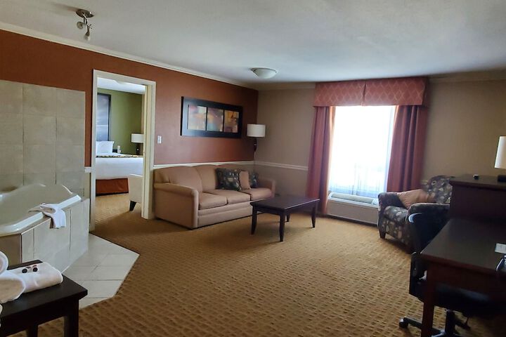 Super 8 by Wyndham Edmonton International Airport