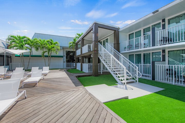 Casey Key Resorts - Mainland