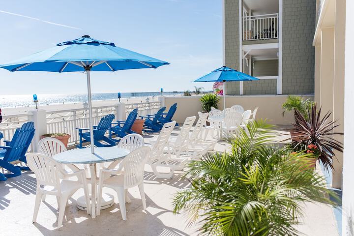 Sundeck 29 of 30