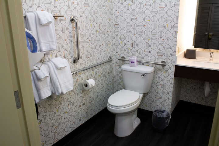 Room 30 of 52