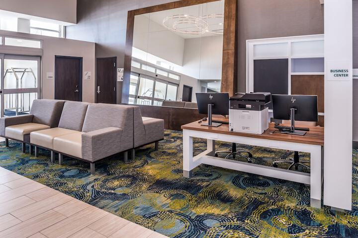 Business Center 65 of 66