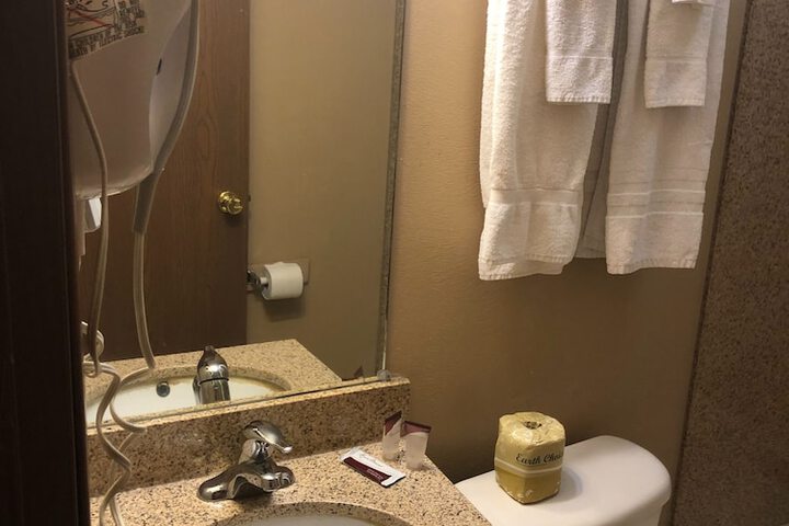 Riverton Inn & Suites