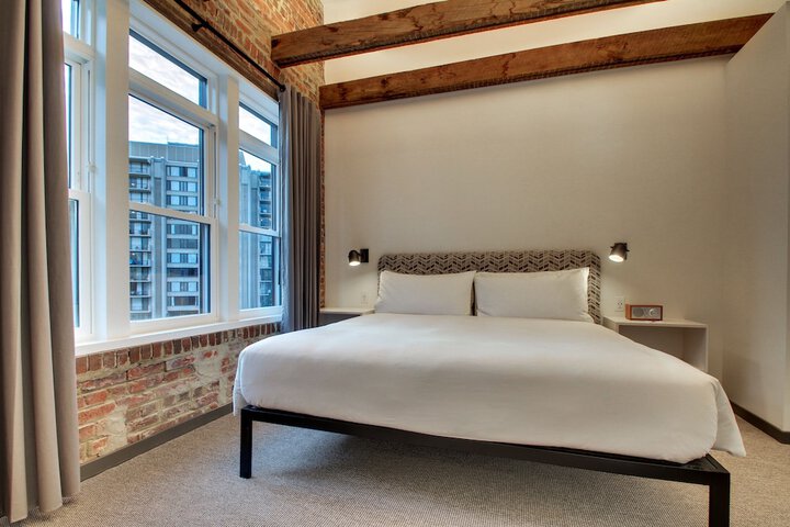 Room 54 of 111