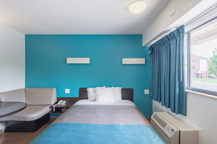 Room 14 of 25