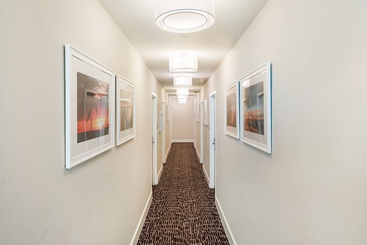 Ballroom/Hall 136 of 148