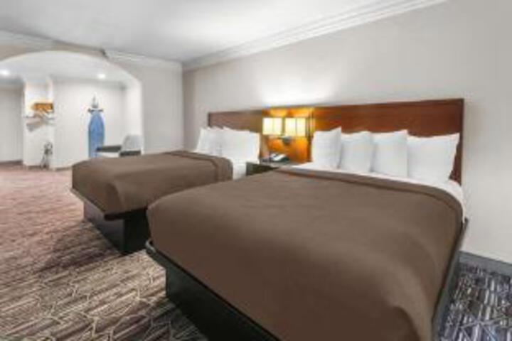 Best Western Winscott Inn & Suites