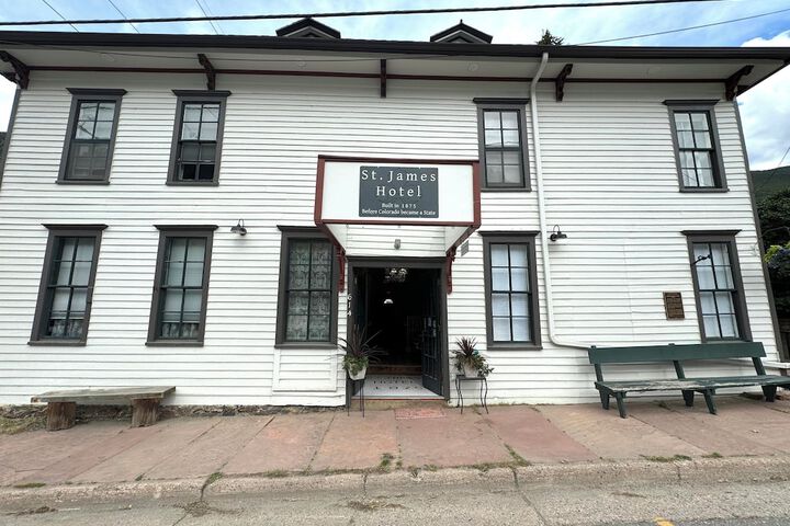 St James Hotel