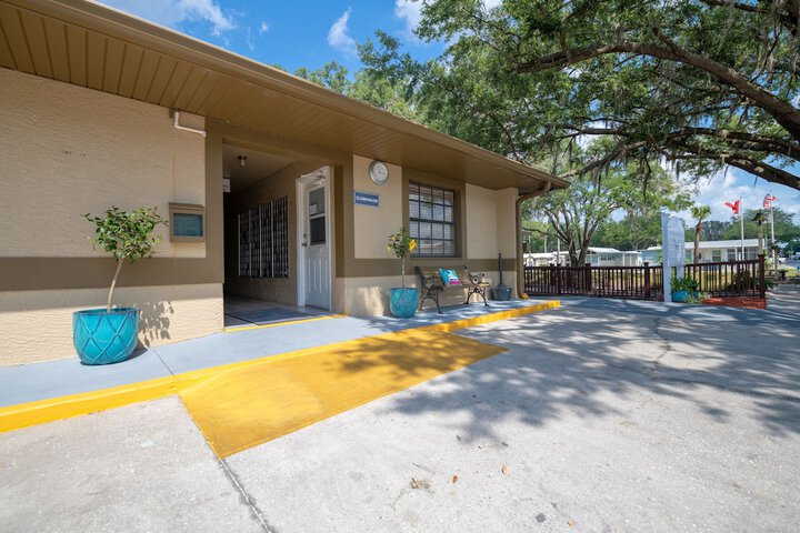 Waters Edge RV Resort