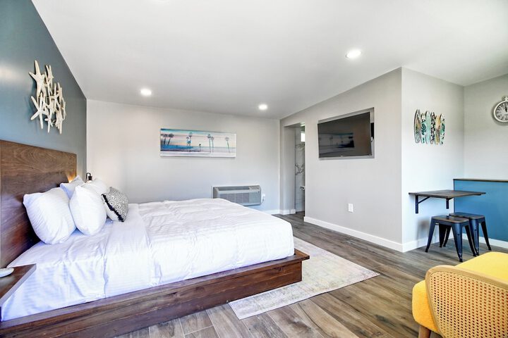 Room 10 of 11