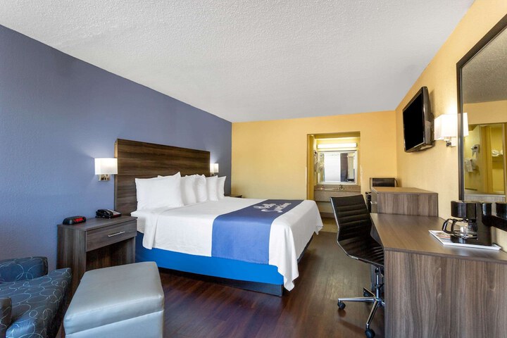 Room 18 of 20