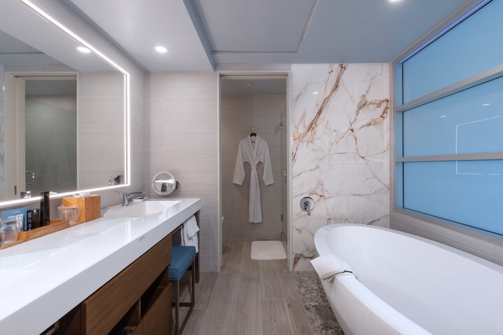 Shade Hotel