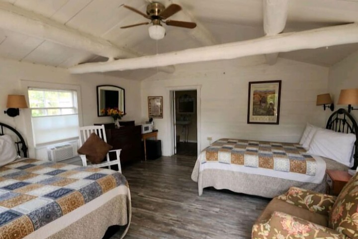 Room 8 of 19