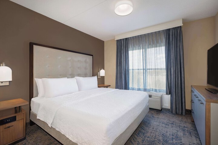 Room 32 of 54
