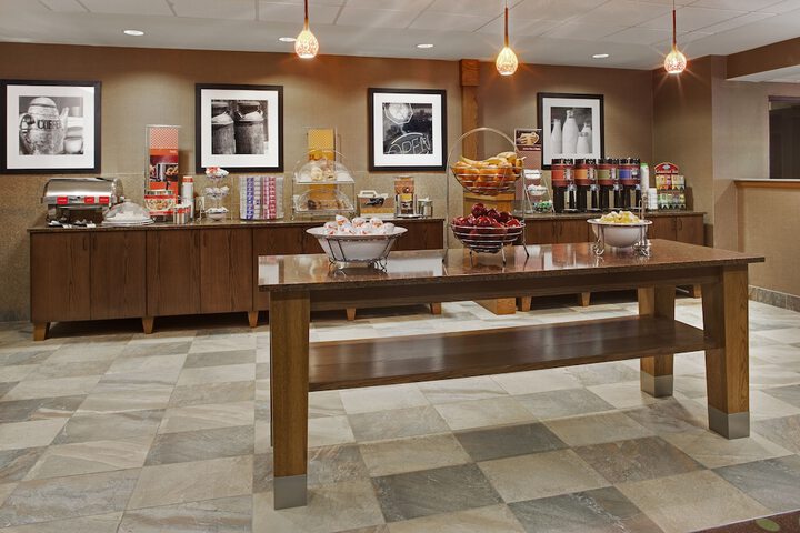 Hampton Inn Iowa City / Coralville