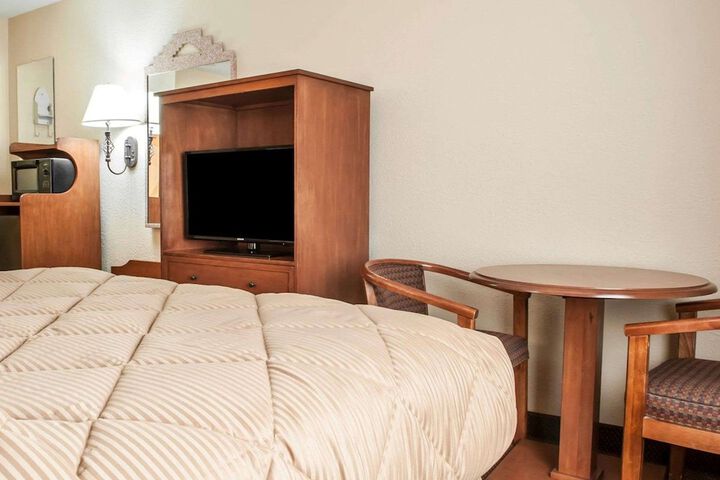 Room 14 of 20