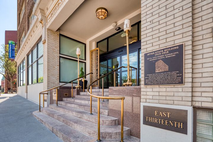 Hotel 6 of 52