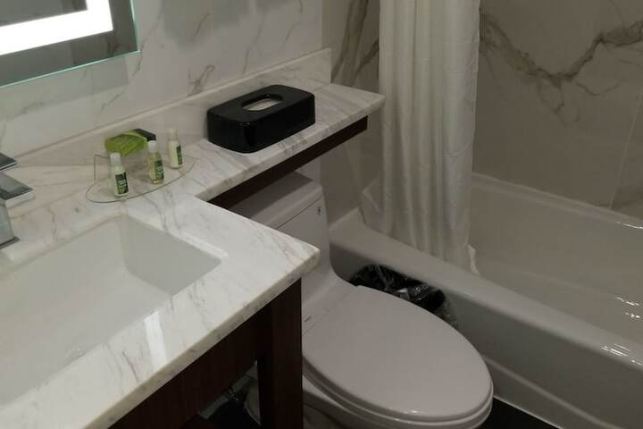 Room 14 of 35