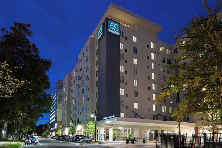 Hotel 3 of 48