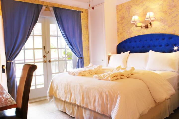 The Riverview Hotel