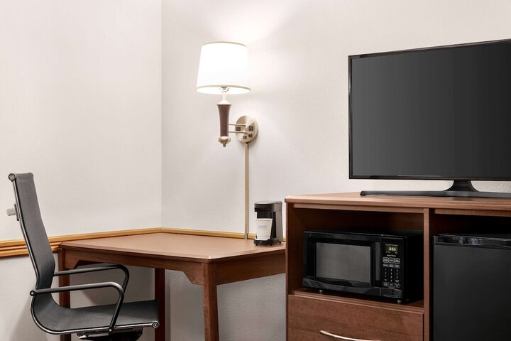 Room 20 of 59