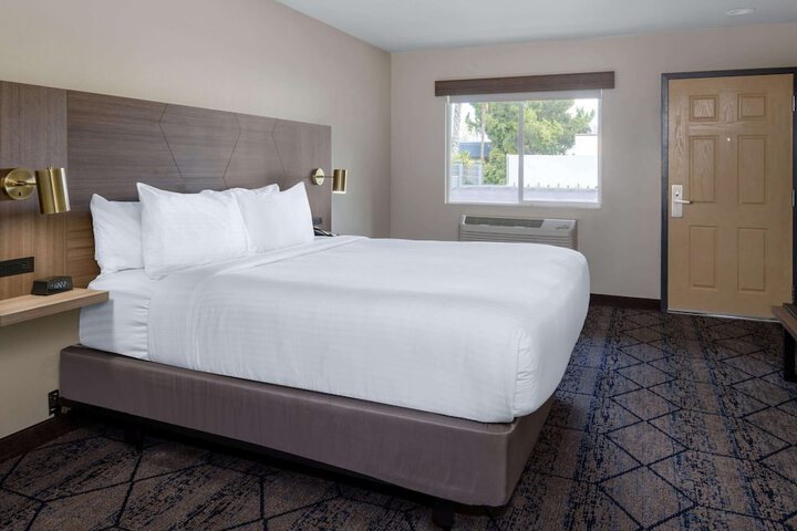 Ramada by Wyndham Modesto Yosemite Area