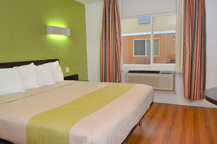 Room 15 of 42