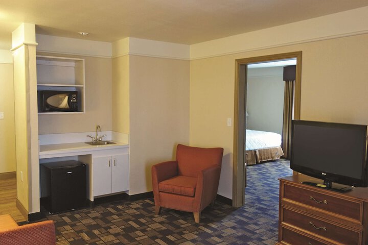 Room 26 of 35