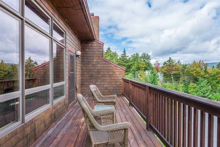 V3 Gorgeous Ski-in Mountain View Townhouse With Amazing Views in Bretton Woods