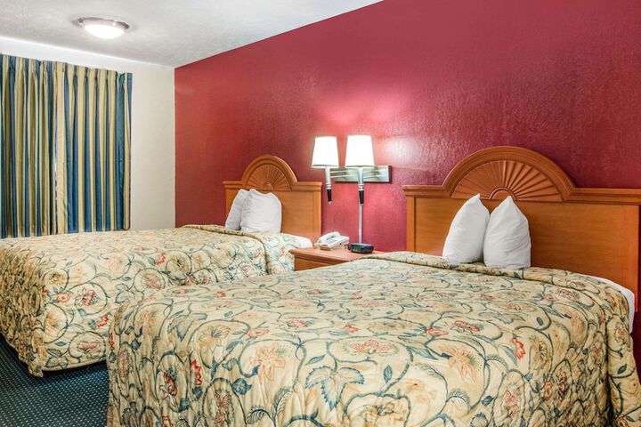 Room 12 of 23