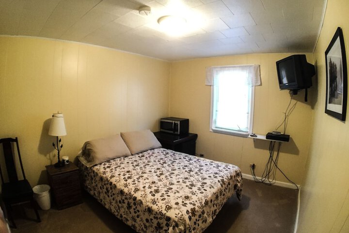 Room 3 of 17